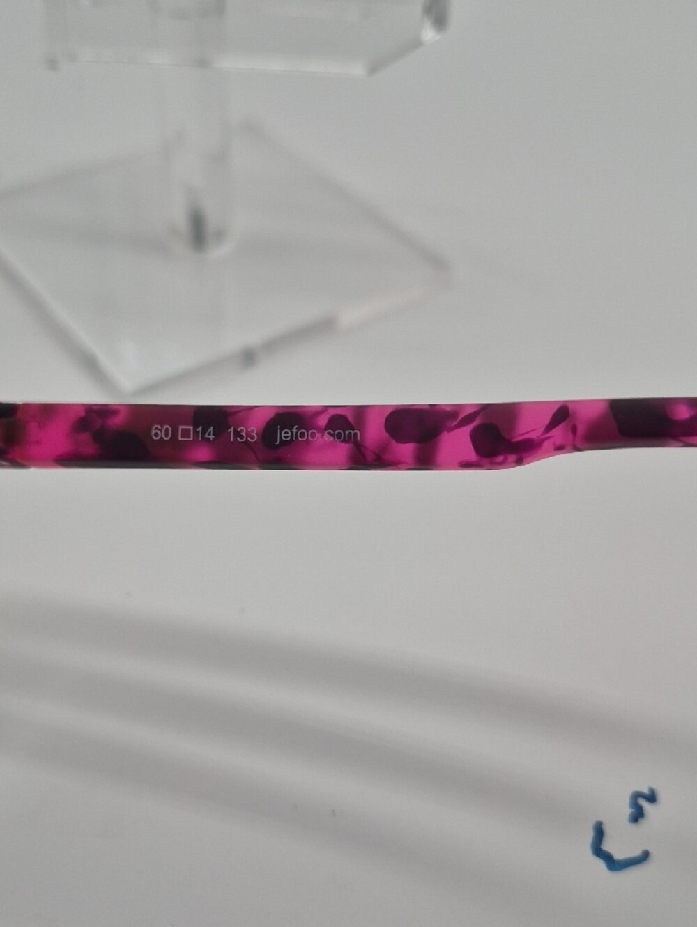 Women's Pink Leopard Print Aviator Sunglasses - Picture 4 of 5